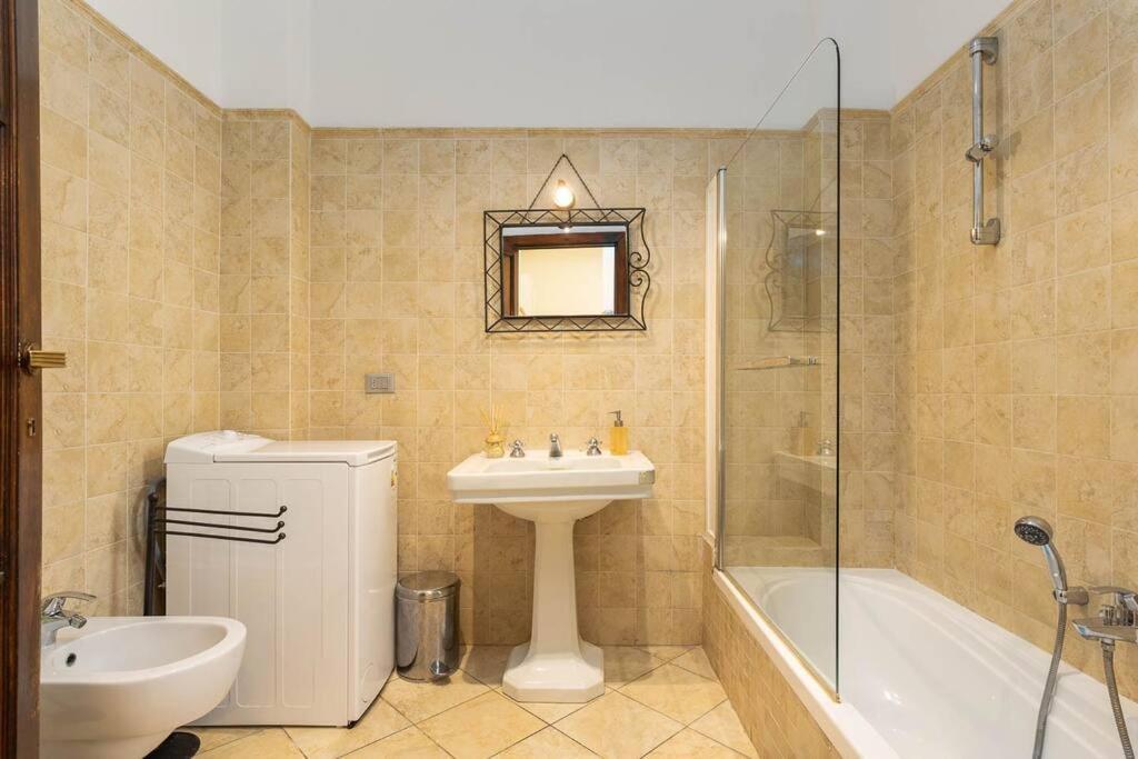 DuomoElegant Apartment In The Center Of פירנצה מראה חיצוני תמונה
